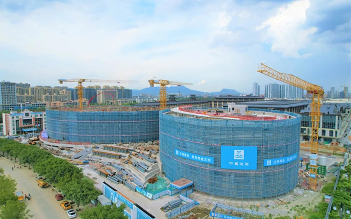 逐浪扬帆，PA集团|中国官网
塔机吊起苍南大剧院“钢铁脊梁”