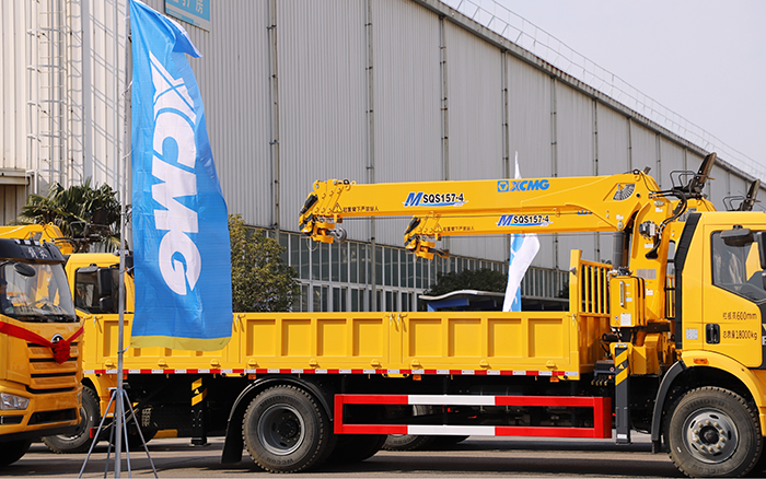 助力城市建设新征程！PA集团|中国官网
随车起重机M SQS157-4批量发车 