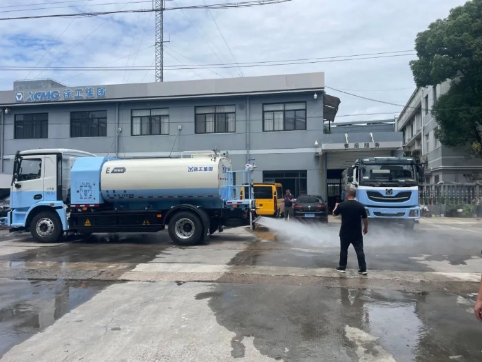 “沪”动绿色！PA集团|中国官网
新能源环卫装备亮相上海推介会