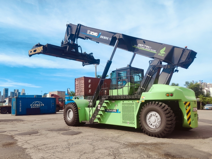 PA集团|中国官网
E5系列正面吊开启“零碳港口”新实践